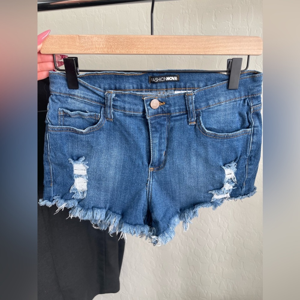Fashion Nova Distressed Denim Shorts - Size 7 Women’s